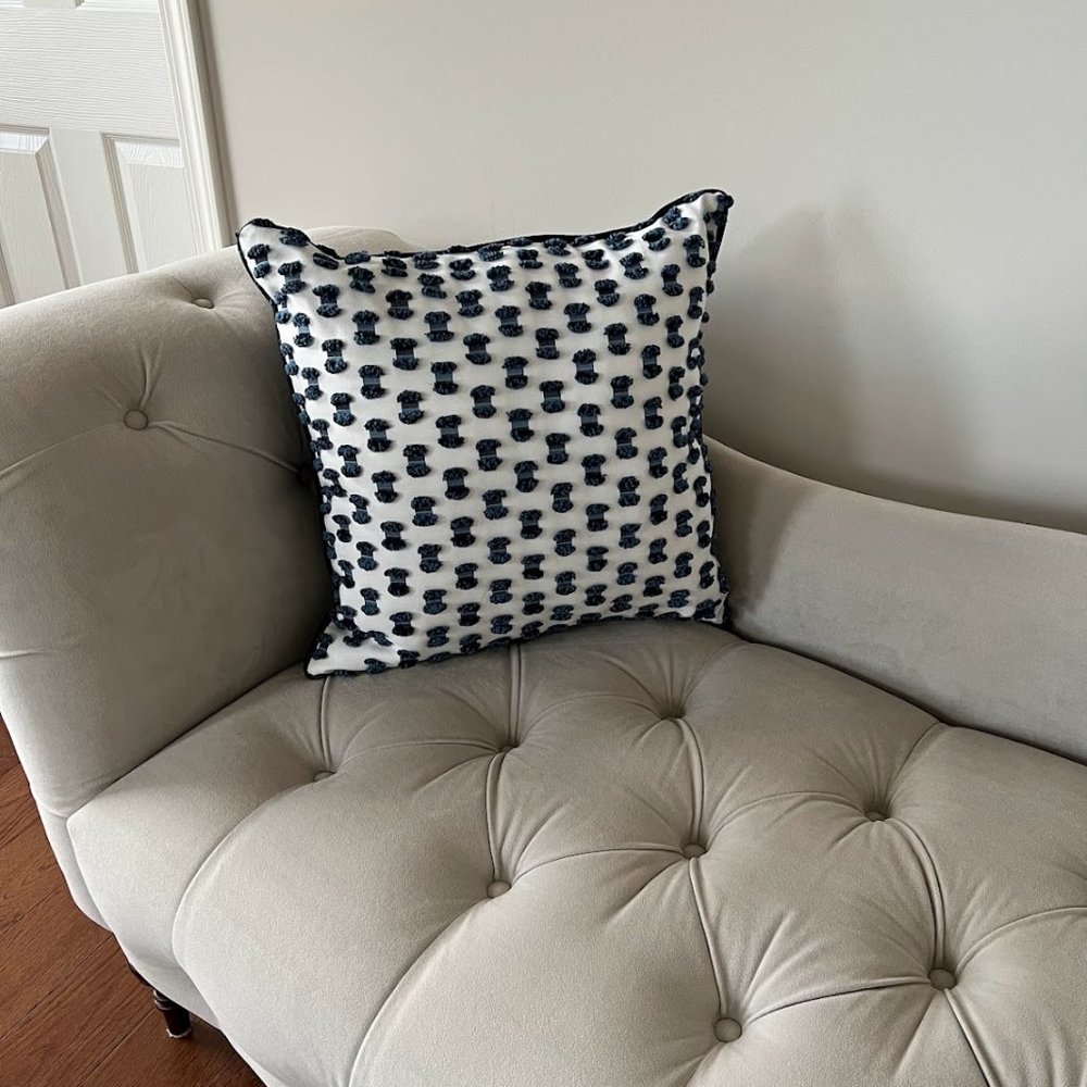 Like New Blue Textured Square Throw Pillow